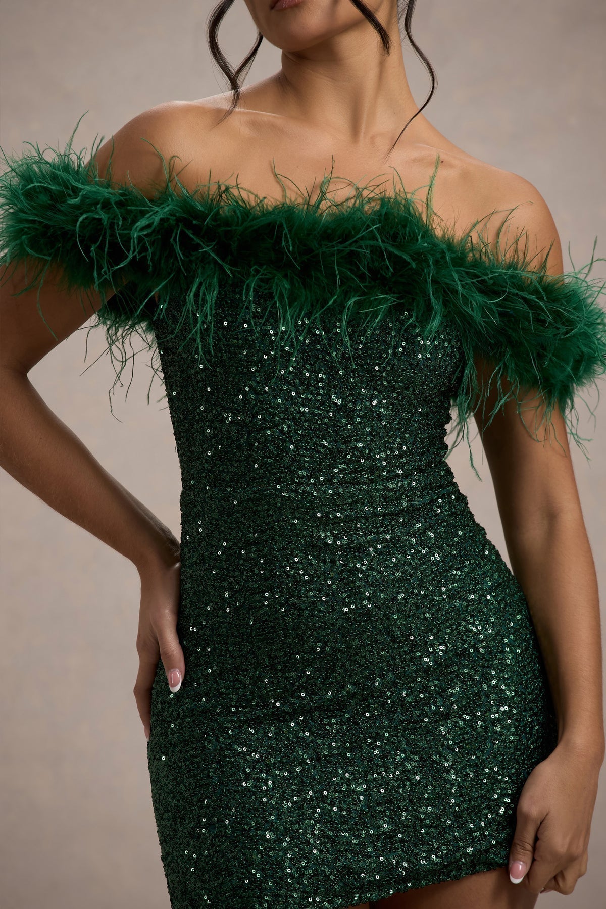 Lorel | Vestido de lentejuelas con plumas