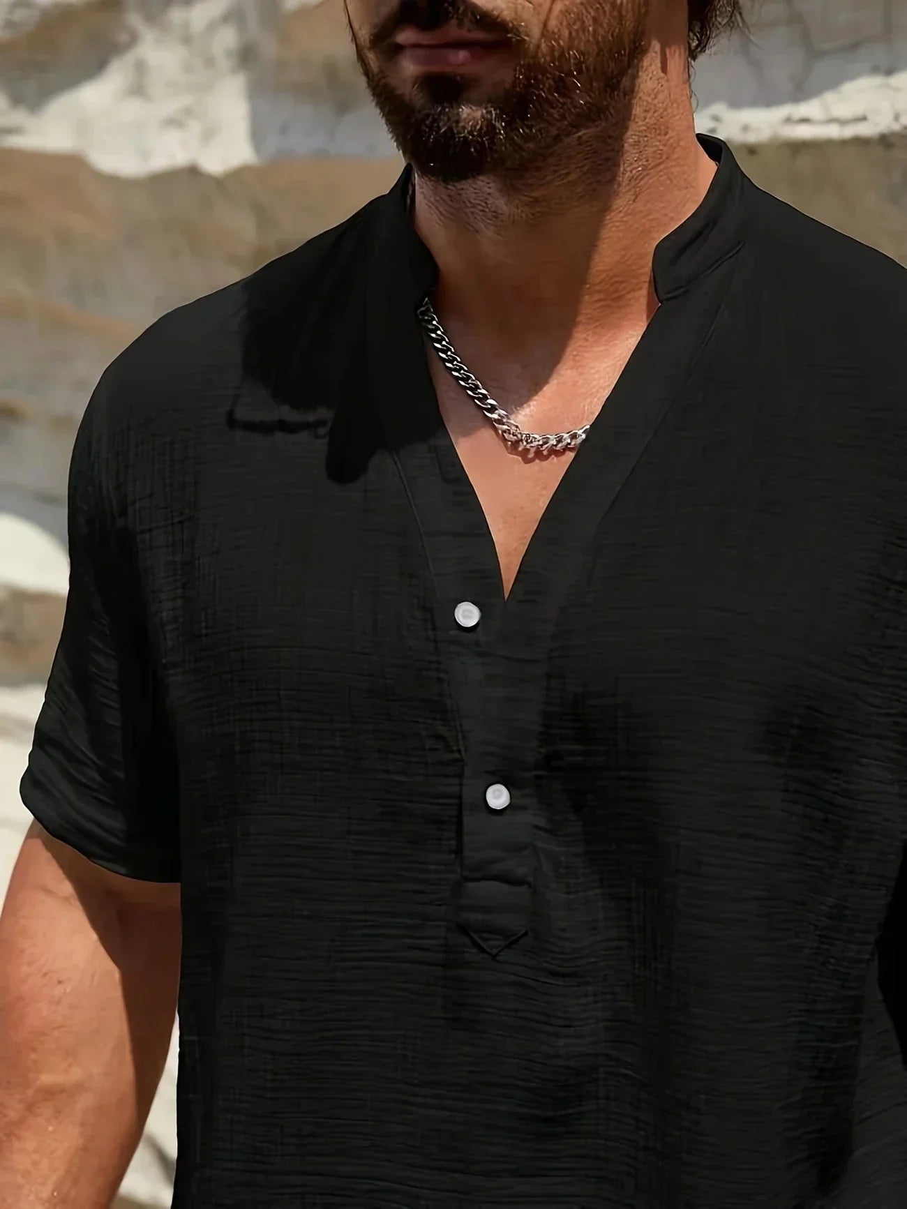 Lorel | Elegante camisa de verano con cuello alto.