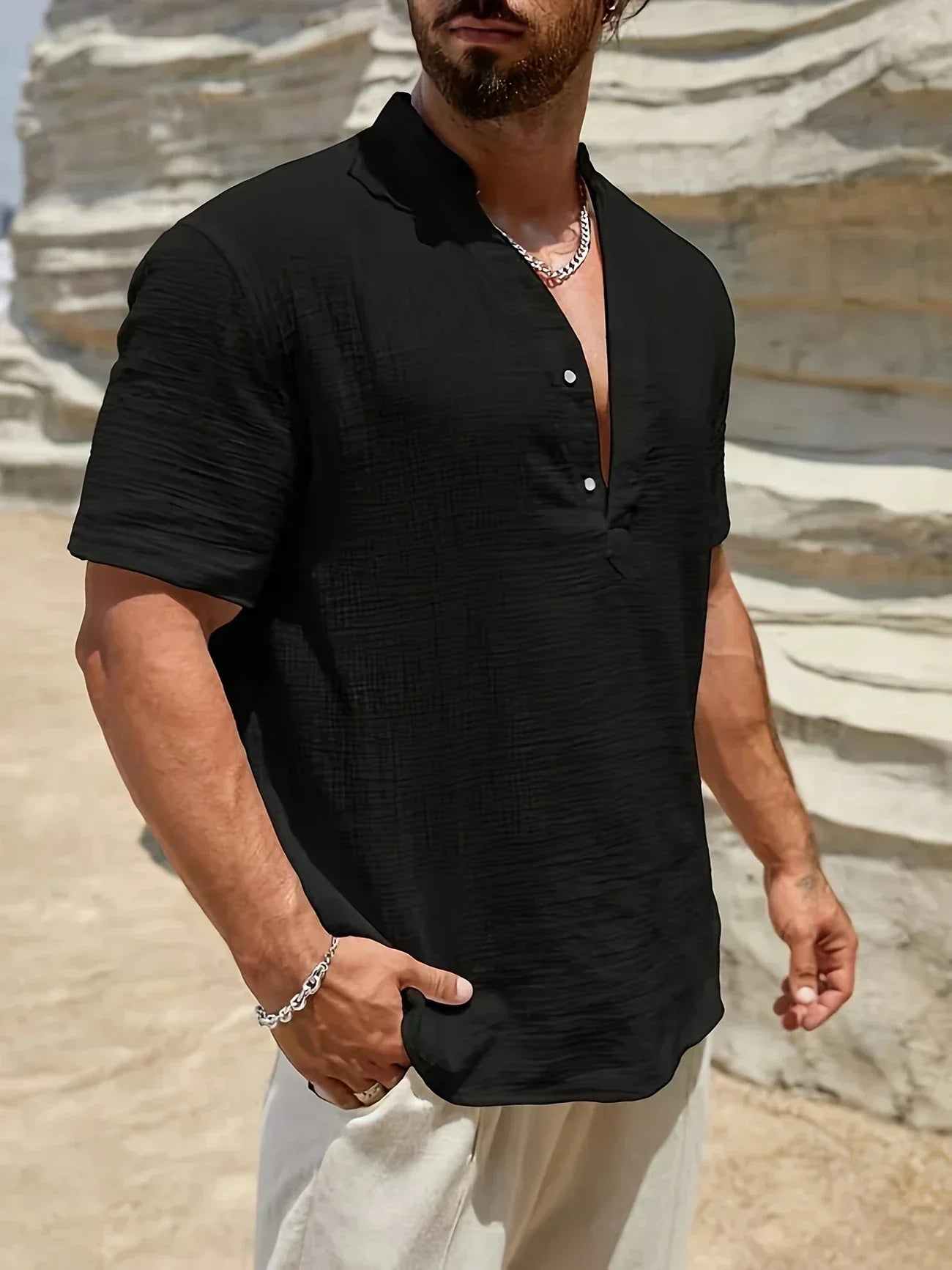 Lorel | Elegante camisa de verano con cuello alto.