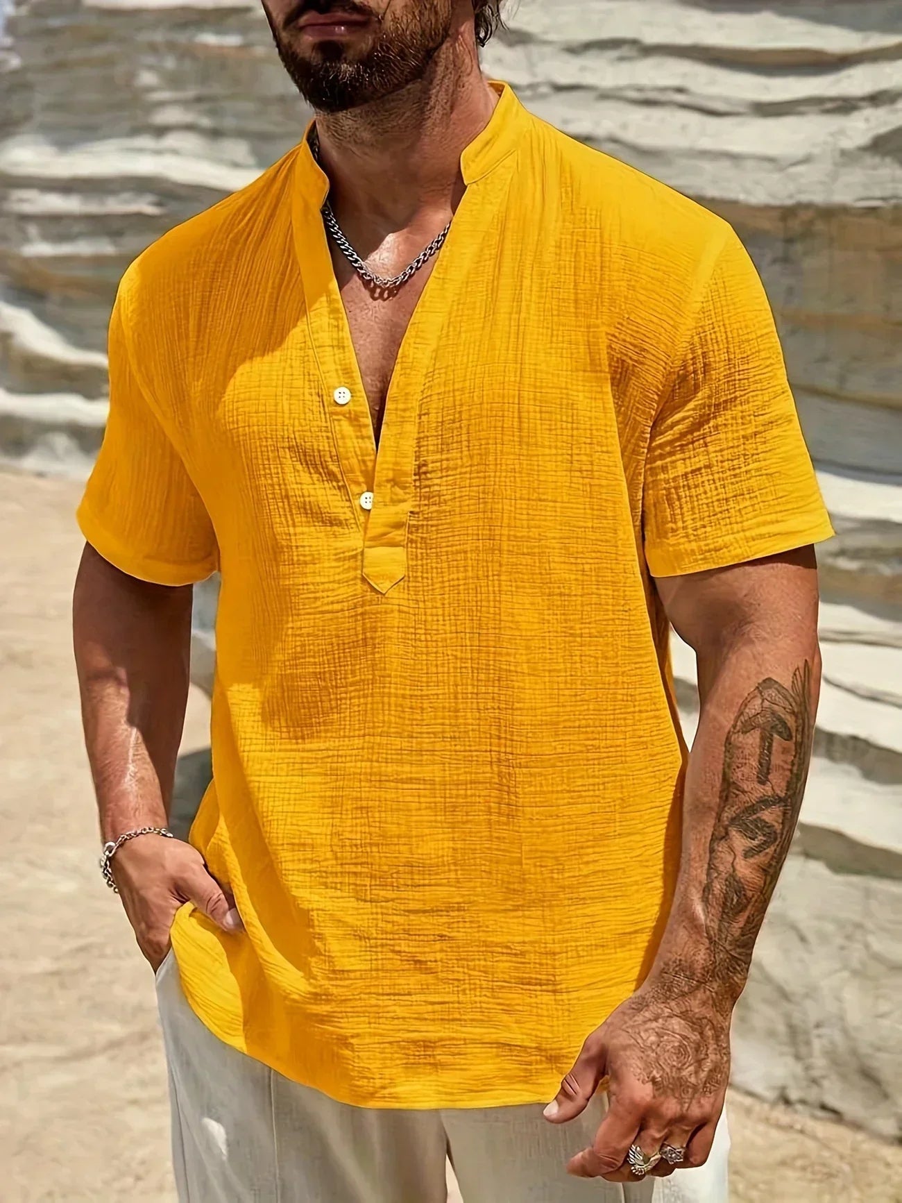Lorel | Elegante camisa de verano con cuello alto.